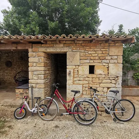 Feriehus Les De La Roche Elie Rom