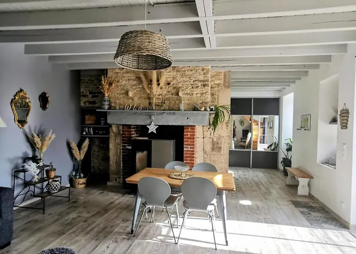 Nyaraló Les De La Roche Elie *